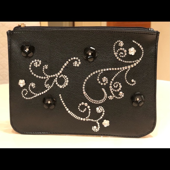 Black Designed Purse - Picture 2 of 6